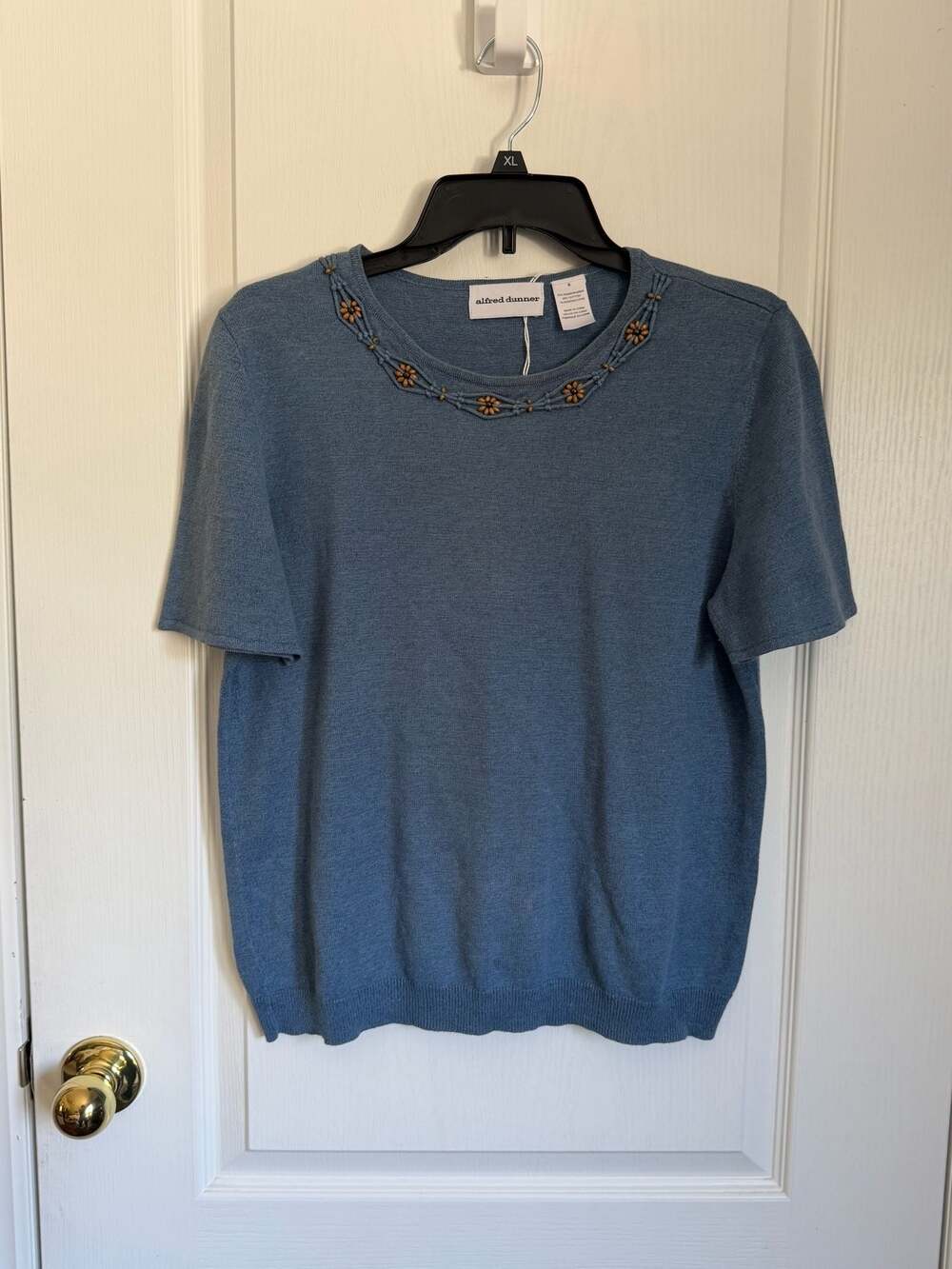 Alfred Dunner Blue Short Sleeve Knit Top Sweater with Beaded Floral Neckline Siz